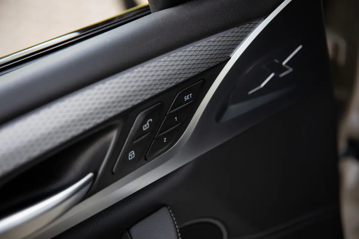 xDrive20i High Executive M-Sport , Head-up Display, Leder, Memory, 360-camera