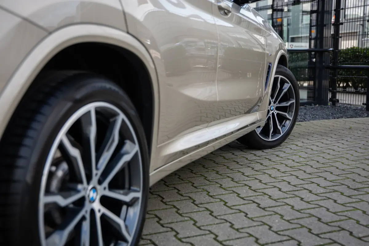 xDrive20i High Executive M-Sport , Head-up Display, Leder, Memory, 360-camera