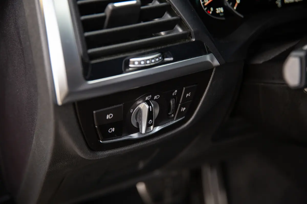 xDrive20i High Executive M-Sport , Head-up Display, Leder, Memory, 360-camera