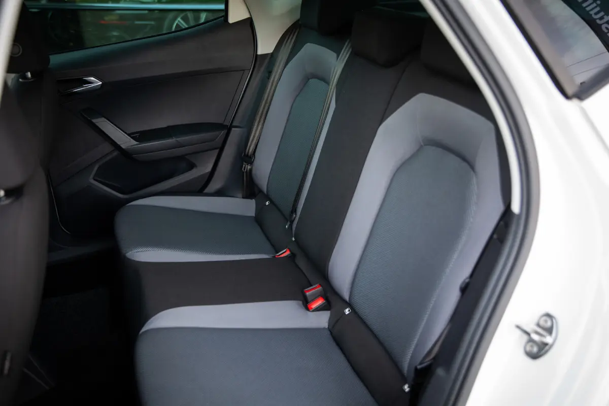 1.0 TSI Style Business Intense , Apple Carplay, Cruise control, Achteruitrijcamera,