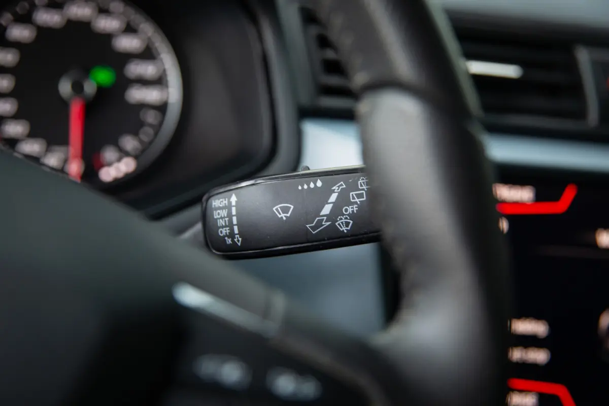 1.0 TSI Style Business Intense , Apple Carplay, Cruise control, Achteruitrijcamera,