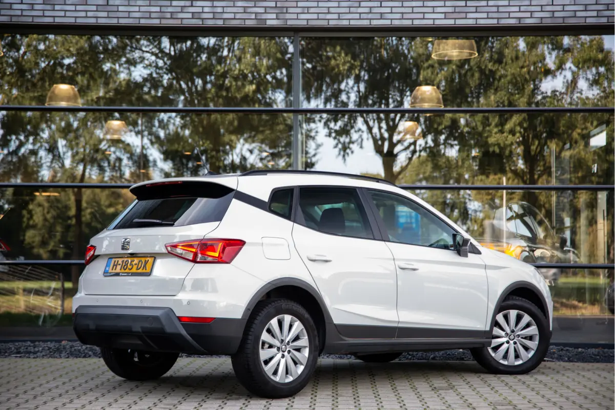 1.0 TSI Style Business Intense , Apple Carplay, Cruise control, Achteruitrijcamera,