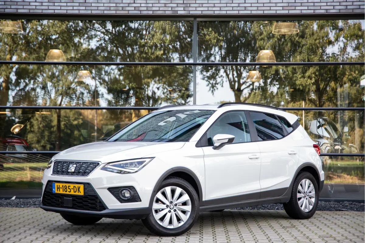 1.0 TSI Style Business Intense , Apple Carplay, Cruise control, Achteruitrijcamera,