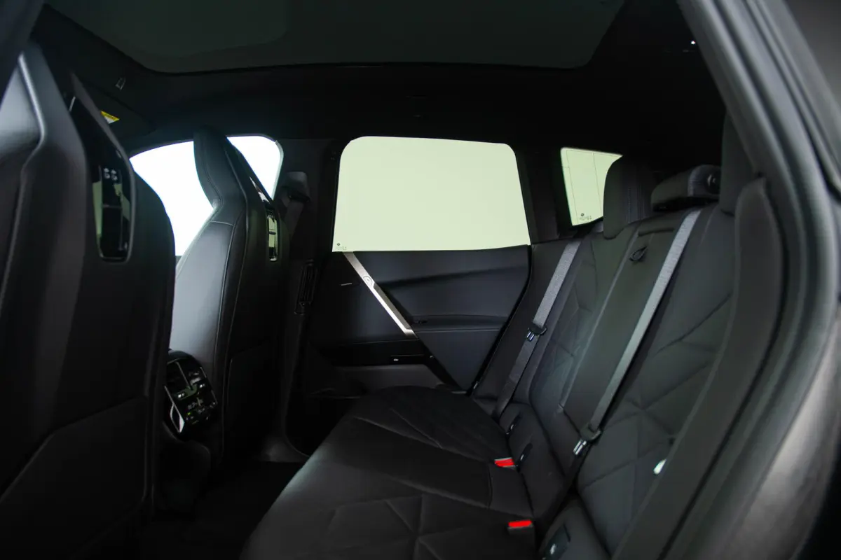 xDrive40 Excellence 77 kWh Trekhaak - Panoramadak - Driving Assistant Professional - Harman Kardon - Getinte Ruiten - Clear&Bold' kristalelementen - Warmte Comfortpakket voor en achter -