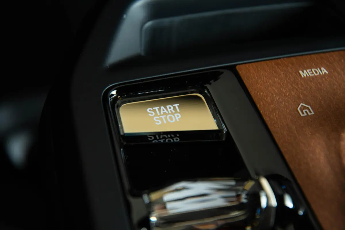xDrive40 Excellence 77 kWh Trekhaak - Panoramadak - Driving Assistant Professional - Harman Kardon - Getinte Ruiten - Clear&Bold' kristalelementen - Warmte Comfortpakket voor en achter -