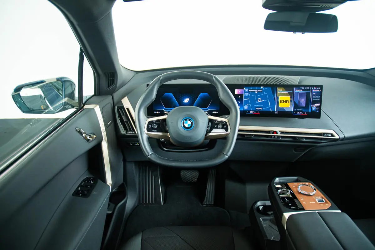 xDrive40 Excellence 77 kWh Trekhaak - Panoramadak - Driving Assistant Professional - Harman Kardon - Getinte Ruiten - Clear&Bold' kristalelementen - Warmte Comfortpakket voor en achter -