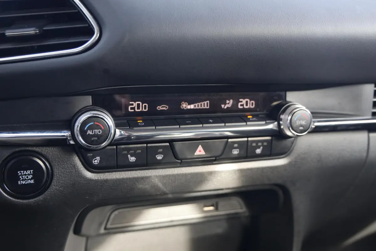 2.0 e-SkyActiv-X M Hybrid Comfort|Automaat!|Stoel/Stuurverwarming|Head-up display|Navi|Camera|