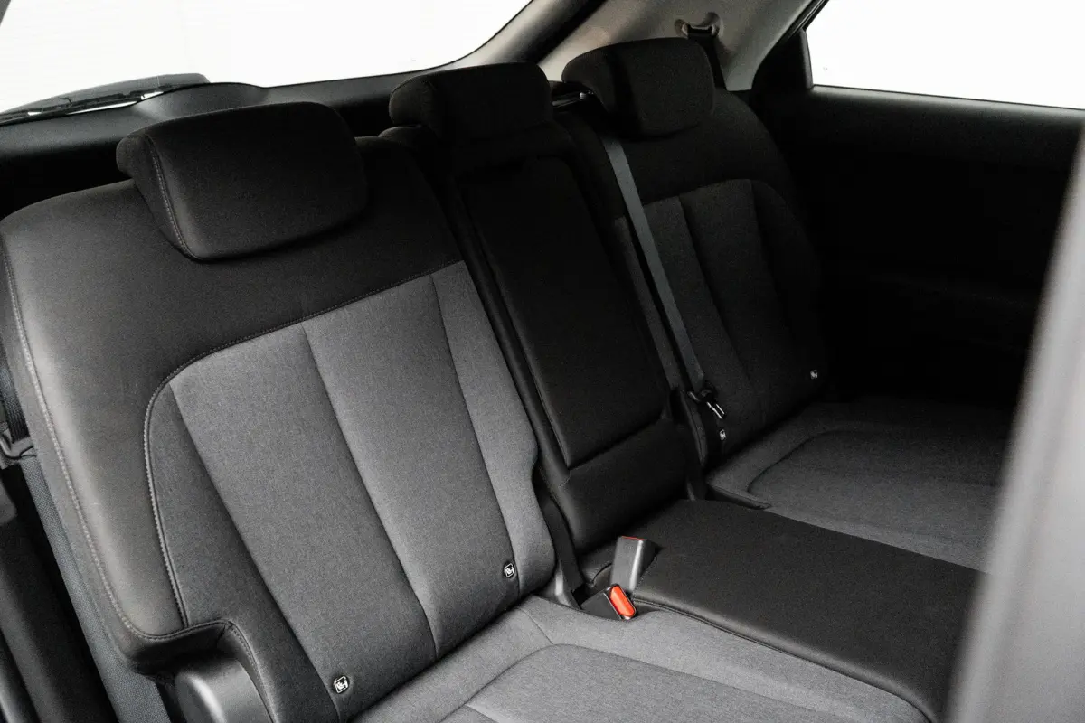 Standard Range Pure Edition 63 kWh / Warmtepomp / 63 kWh accupakket / Volledig elektrisch / Automaat / Adaptieve cruise control / Achteruitrijcamera / Parkeersensoren / Navigatiesysteem / Ap
