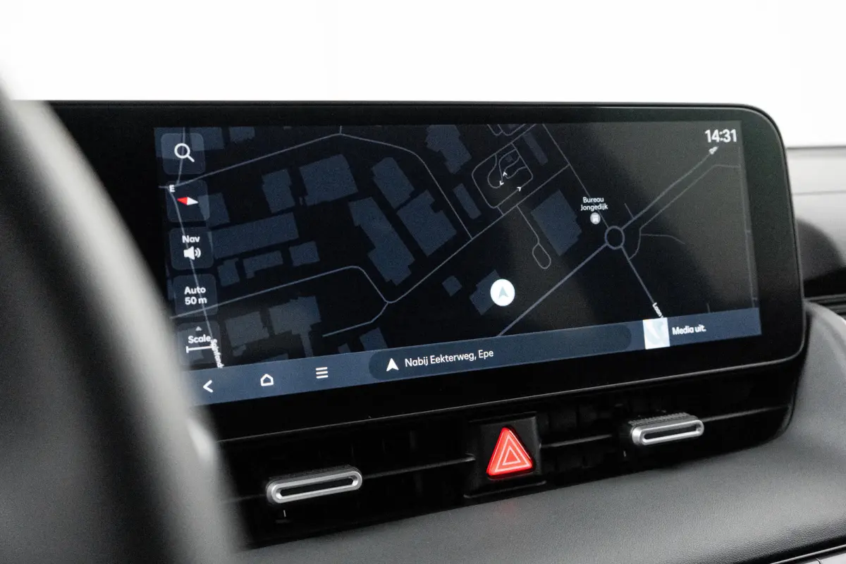 Standard Range Pure Edition 63 kWh / Warmtepomp / 63 kWh accupakket / Volledig elektrisch / Automaat / Adaptieve cruise control / Achteruitrijcamera / Parkeersensoren / Navigatiesysteem / Ap