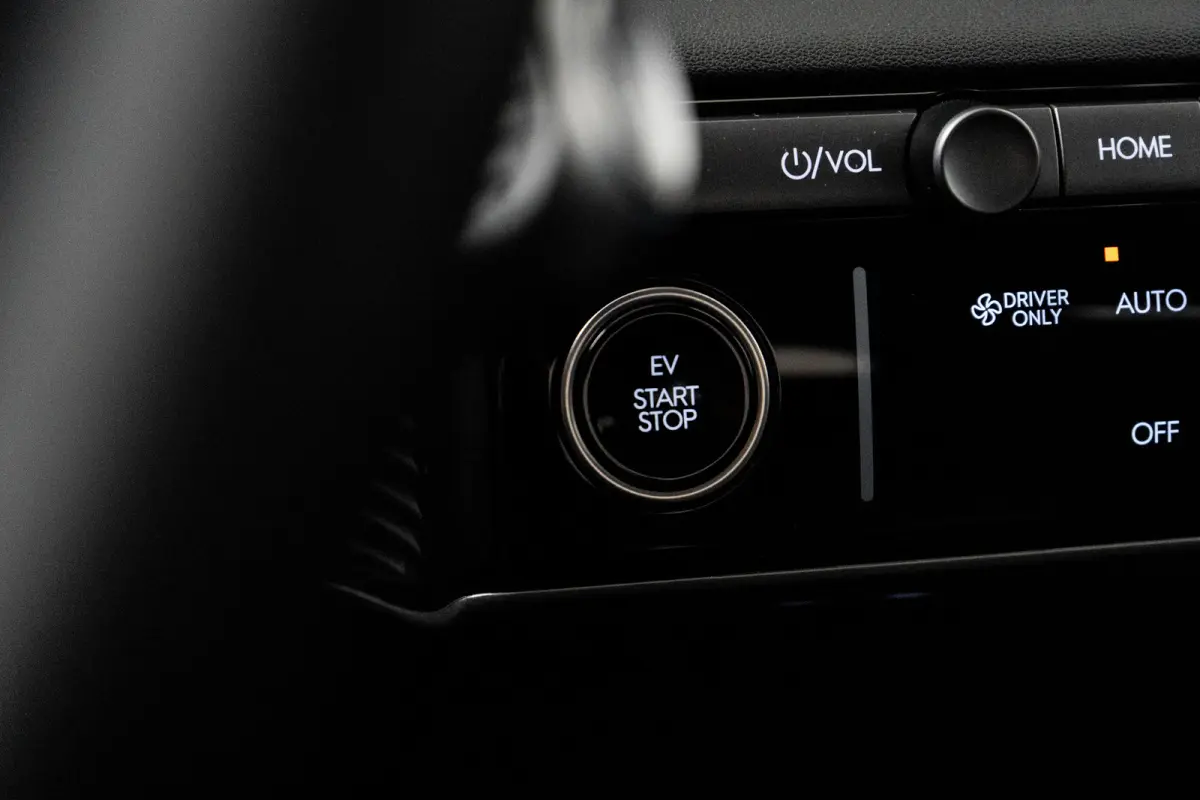 Standard Range Pure Edition 63 kWh / Warmtepomp / 63 kWh accupakket / Volledig elektrisch / Automaat / Adaptieve cruise control / Achteruitrijcamera / Parkeersensoren / Navigatiesysteem / Ap