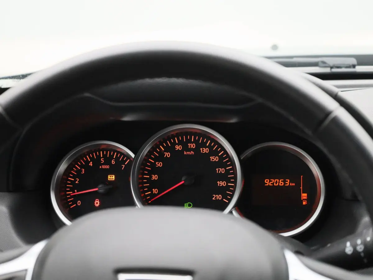 1.2 TCe 4x2 Blackshadow | Lederen Bekleding | Cruise Control | Achteruitrijcamera | Navigatie | Lichtmetalen Velgen |