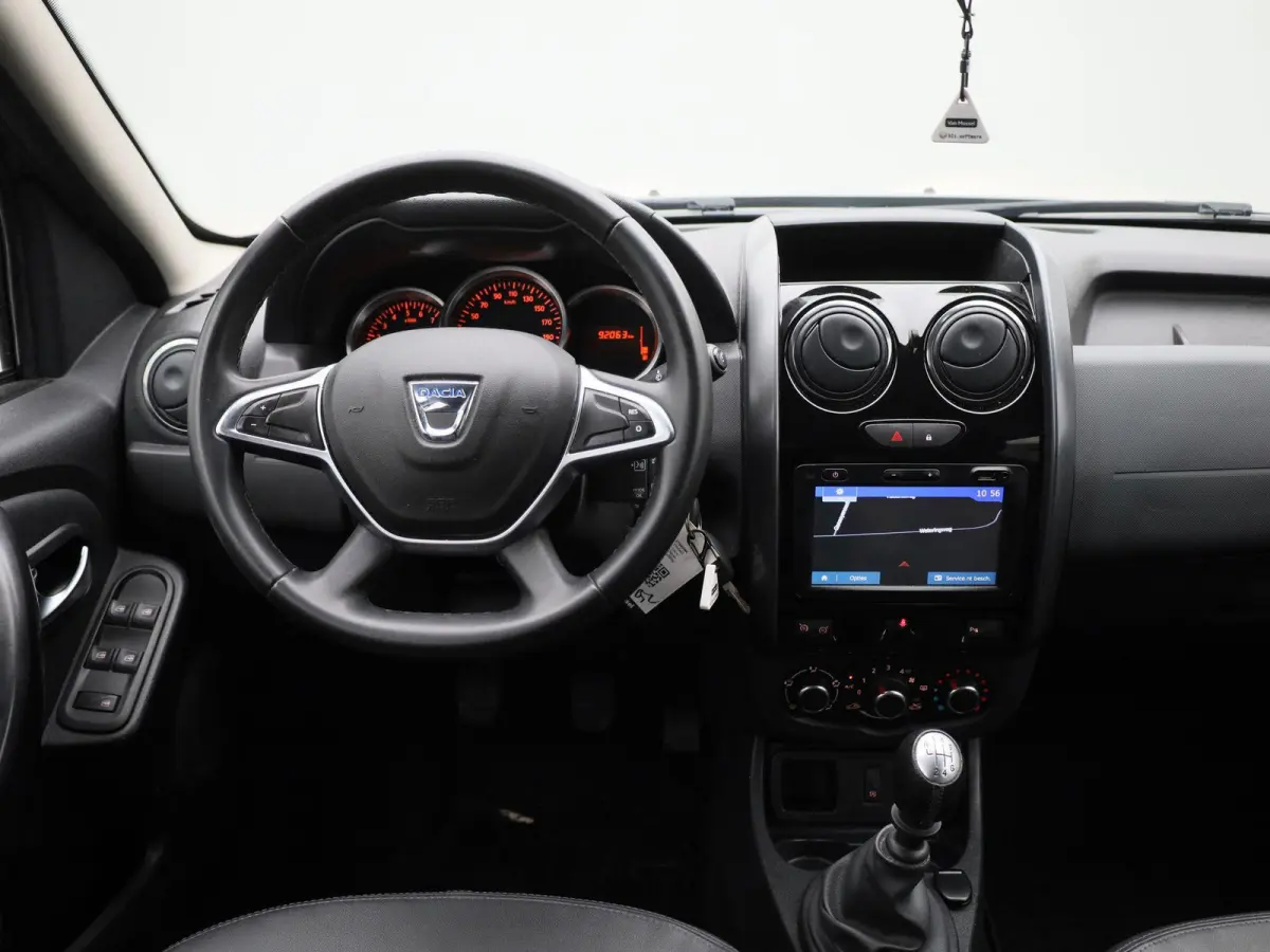 1.2 TCe 4x2 Blackshadow | Lederen Bekleding | Cruise Control | Achteruitrijcamera | Navigatie | Lichtmetalen Velgen |