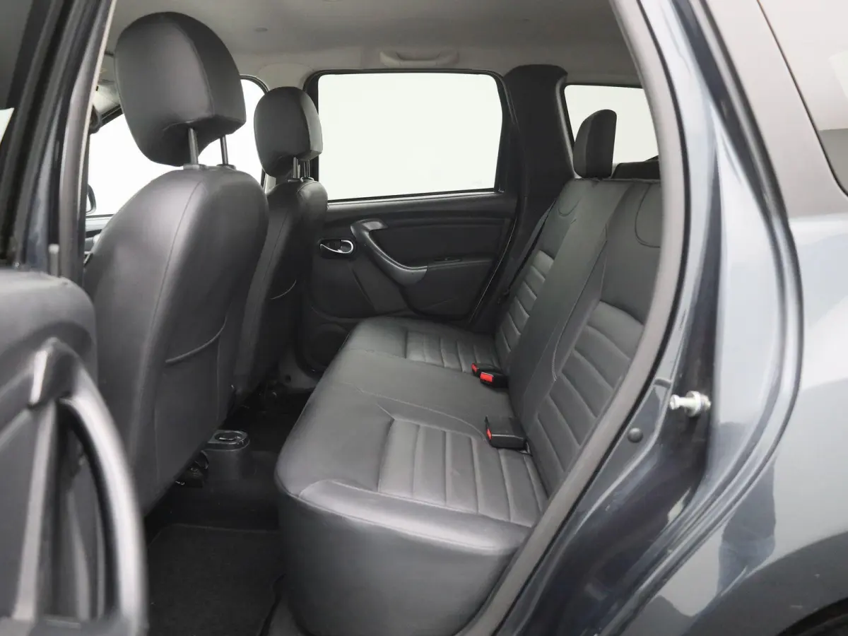 1.2 TCe 4x2 Blackshadow | Lederen Bekleding | Cruise Control | Achteruitrijcamera | Navigatie | Lichtmetalen Velgen |
