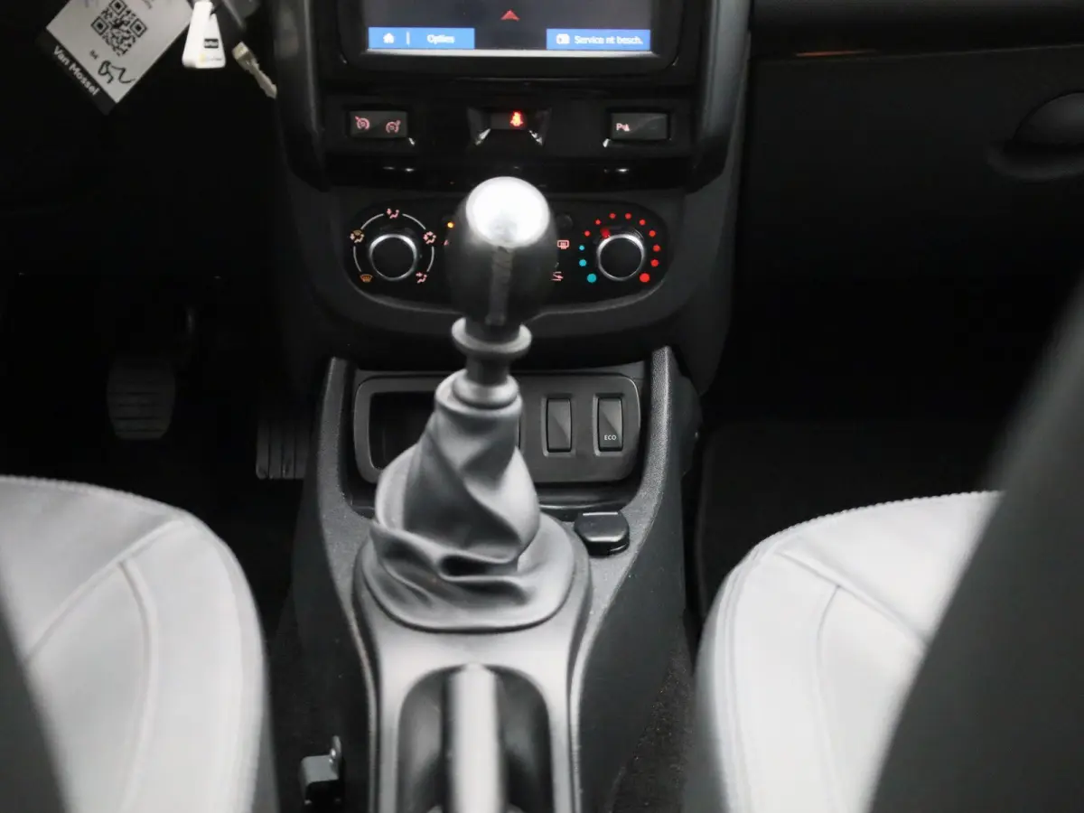 1.2 TCe 4x2 Blackshadow | Lederen Bekleding | Cruise Control | Achteruitrijcamera | Navigatie | Lichtmetalen Velgen |