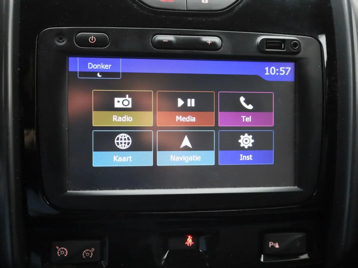 1.2 TCe 4x2 Blackshadow | Lederen Bekleding | Cruise Control | Achteruitrijcamera | Navigatie | Lichtmetalen Velgen |
