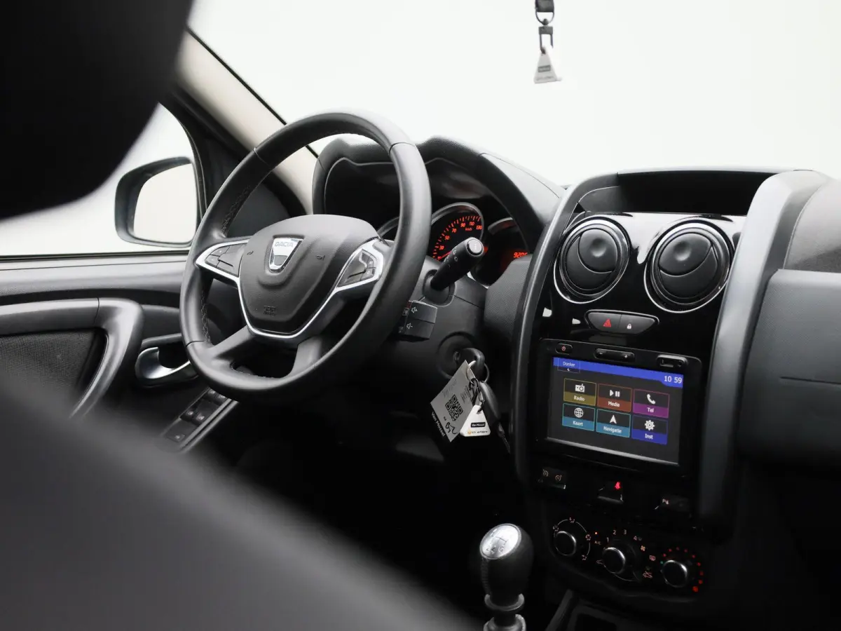 1.2 TCe 4x2 Blackshadow | Lederen Bekleding | Cruise Control | Achteruitrijcamera | Navigatie | Lichtmetalen Velgen |