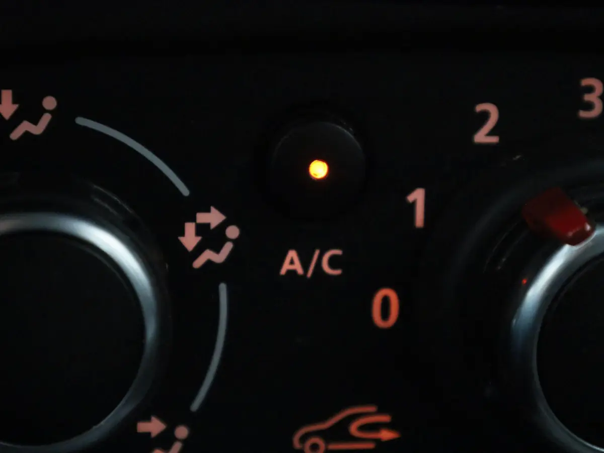 1.2 TCe 4x2 Blackshadow | Lederen Bekleding | Cruise Control | Achteruitrijcamera | Navigatie | Lichtmetalen Velgen |