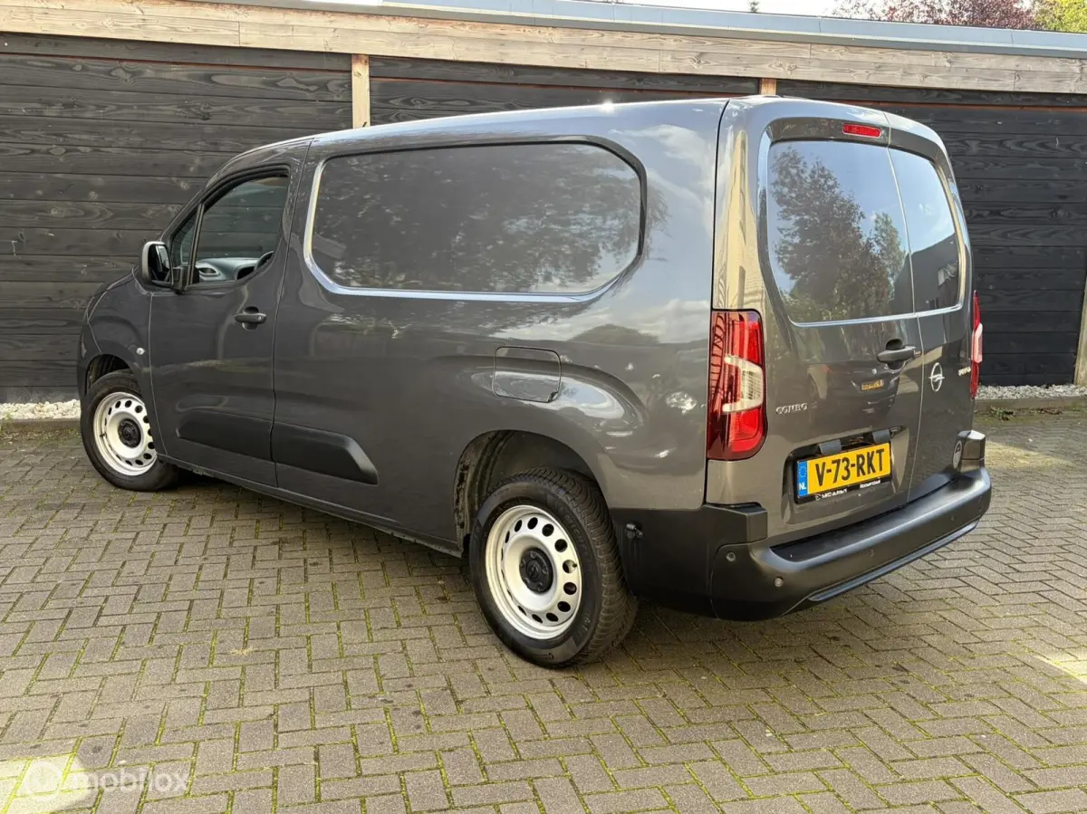 1.5D 130PK L2H1 9.950 ex btw / Lederen bekleding / clima / camera / fm nav / carplay