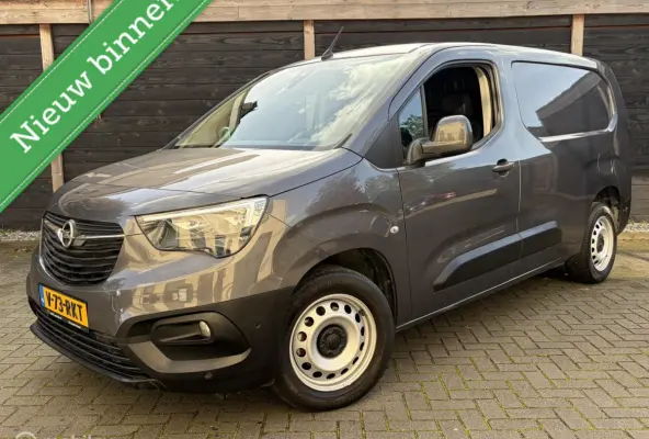 1.5D 130PK L2H1 9.950 ex btw / Lederen bekleding / clima / camera / fm nav / carplay