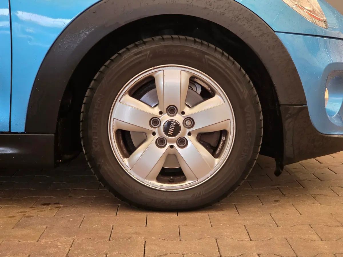 1.2 One Salt Business Automaat!! | Navigatie | Stoelverwarming | 15" Lichtmetaal | Parkeersensoren Achter | Climate Control | Airco | Centrale deurvergrendeling met afstandsbediening | Clima