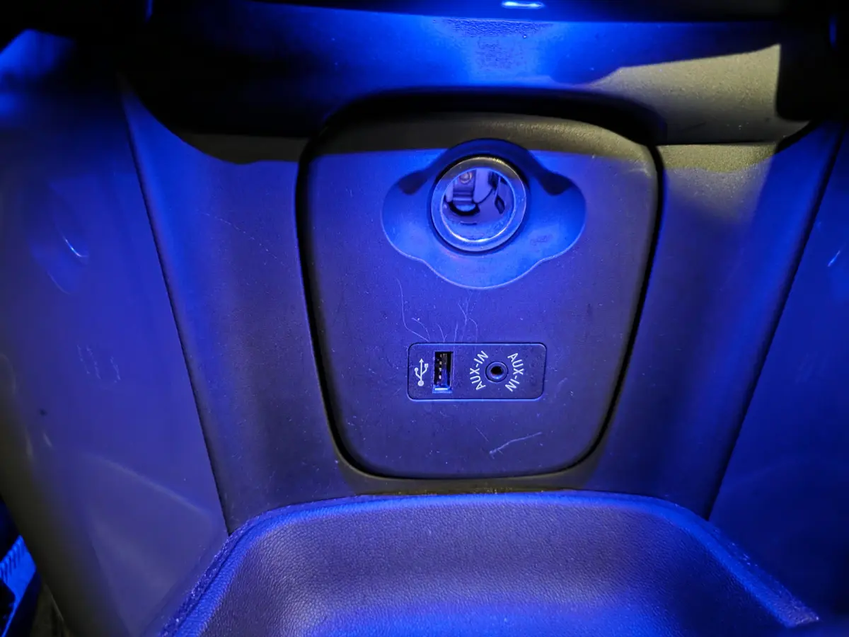 1.2 One Salt Business Automaat!! | Navigatie | Stoelverwarming | 15" Lichtmetaal | Parkeersensoren Achter | Climate Control | Airco | Centrale deurvergrendeling met afstandsbediening | Clima