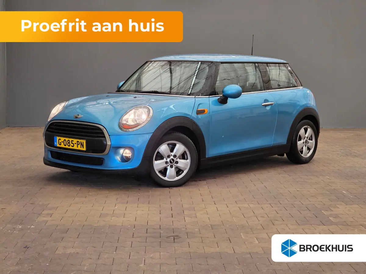 1.2 One Salt Business Automaat!! | Navigatie | Stoelverwarming | 15" Lichtmetaal | Parkeersensoren Achter | Climate Control | Airco | Centrale deurvergrendeling met afstandsbediening | Clima