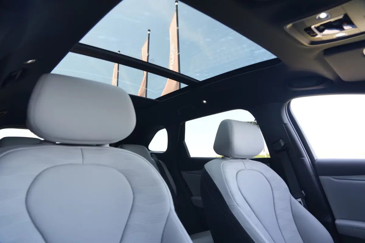 1.5 DM-i PHEV Comfort Lite | 212PK | Pano | HUD | 360° Camera | 18" | Keyless | Stoelventilatie | BYD SEAL 6 Touring 1.5 DM-i PHEV Comfort Lite 212 PK Plug-in Hybrid met 1.5 viercilinder, p