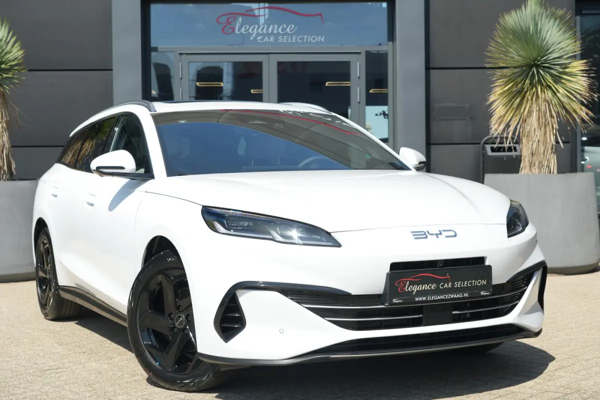 1.5 DM-i PHEV Comfort Lite | 212PK | Pano | HUD | 360° Camera | 18" | Keyless | Stoelventilatie | BYD SEAL 6 Touring 1.5 DM-i PHEV Comfort Lite 212 PK Plug-in Hybrid met 1.5 viercilinder, p