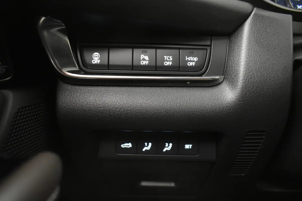2.0 e-SkyActiv-X M Hybrid Luxury El aKlep+Stoel Bose Headup Vol leder Dodh