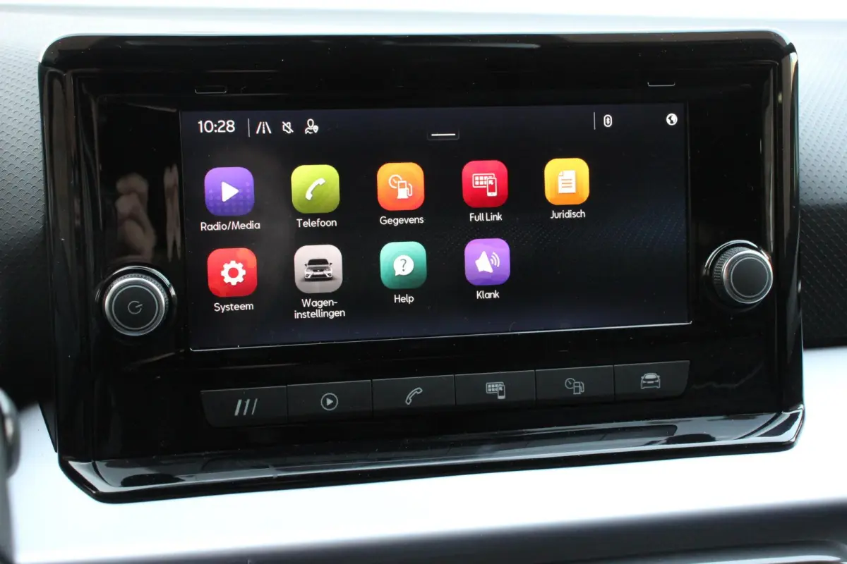 1.0 TSI 110 pk DSG FR Navigatie Apple Carplay/Android Auto Adaptieve Cruise Control Parkeersensoren Camera Virtual Cockpit Stoelverwarming Full LED Privacy Glass