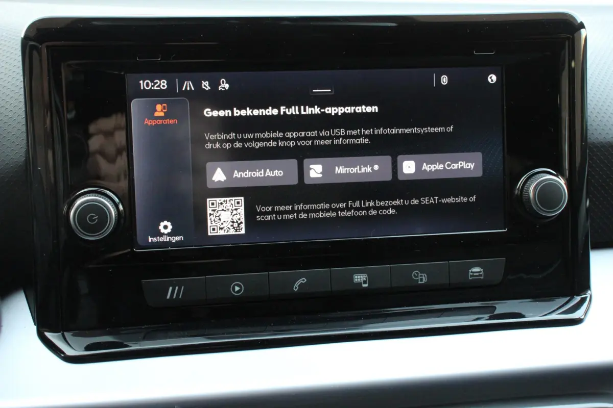 1.0 TSI 110 pk DSG FR Navigatie Apple Carplay/Android Auto Adaptieve Cruise Control Parkeersensoren Camera Virtual Cockpit Stoelverwarming Full LED Privacy Glass