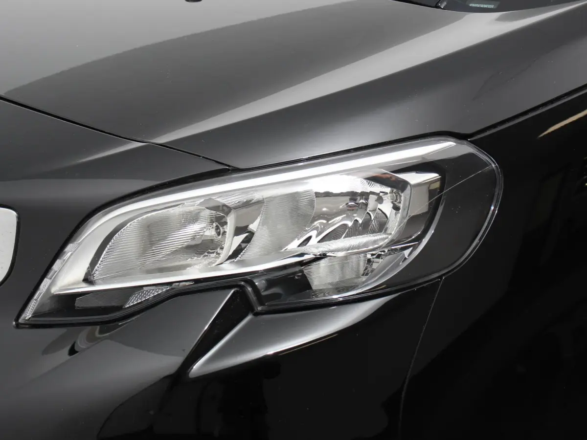 2.0 BlueHDI 180pk Automaat L3 Premium DC Navigatie Bluetooth Lichtmetalen Velgen Look pakket Airco Trekhaak