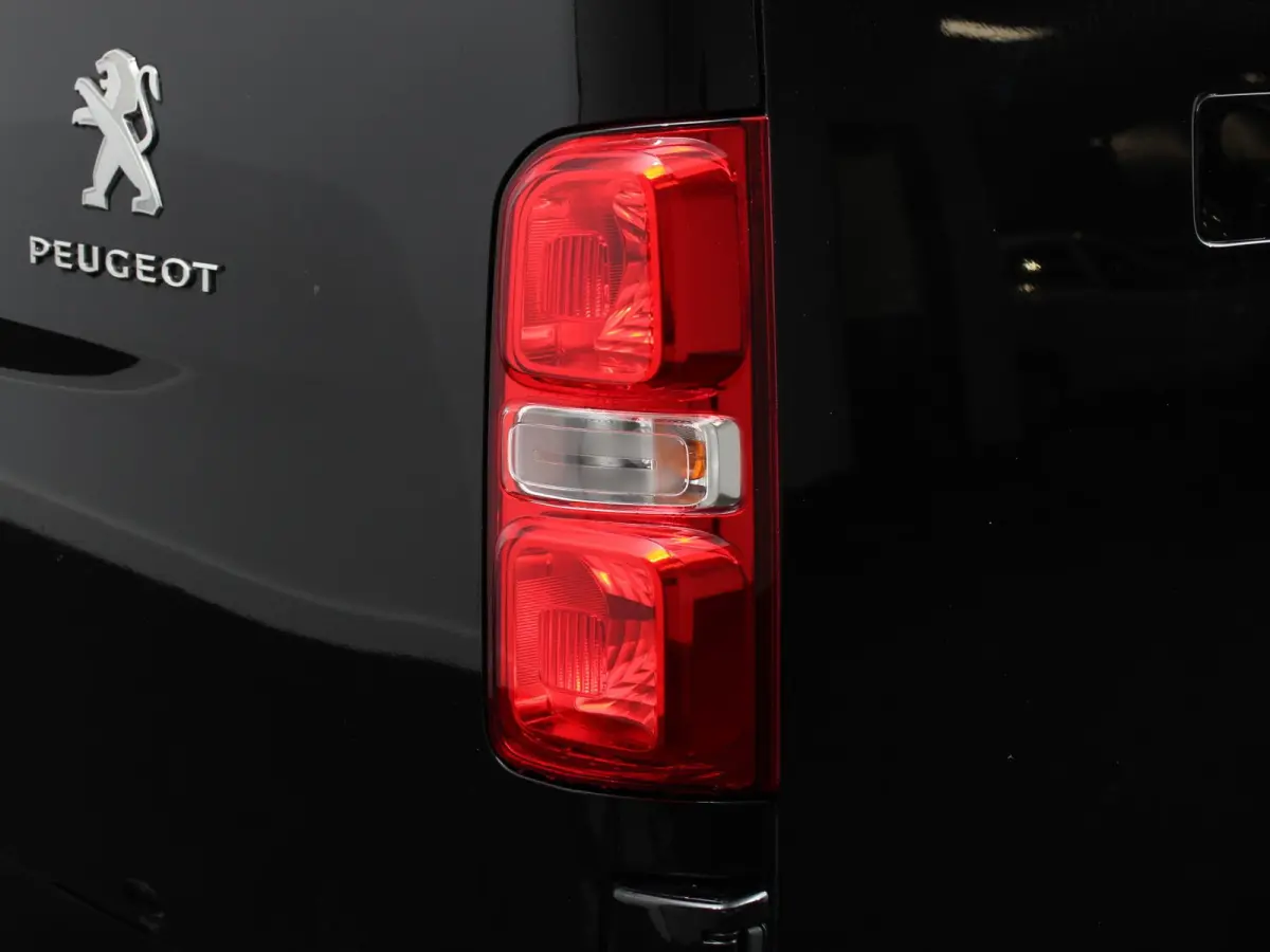 2.0 BlueHDI 180pk Automaat L3 Premium DC Navigatie Bluetooth Lichtmetalen Velgen Look pakket Airco Trekhaak