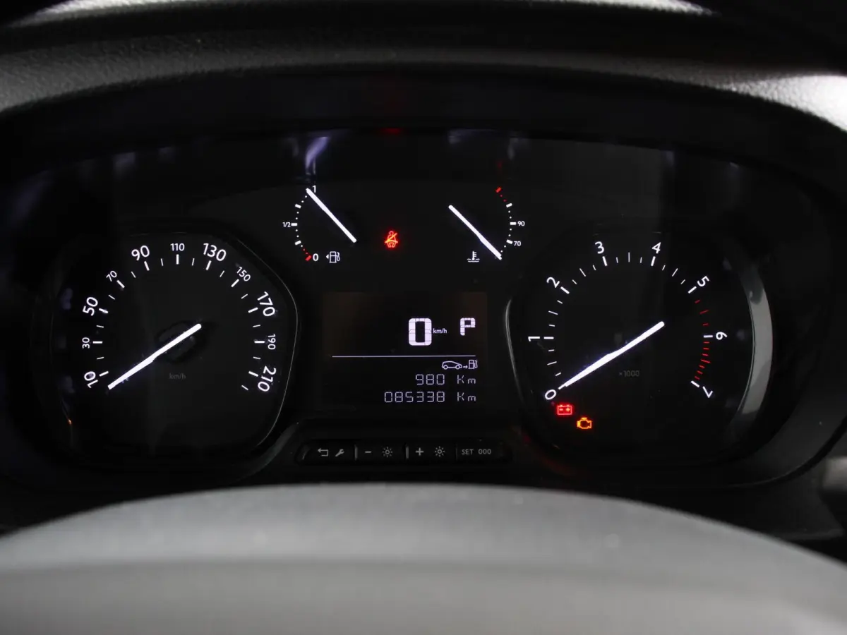 2.0 BlueHDI 180pk Automaat L3 Premium DC Navigatie Bluetooth Lichtmetalen Velgen Look pakket Airco Trekhaak