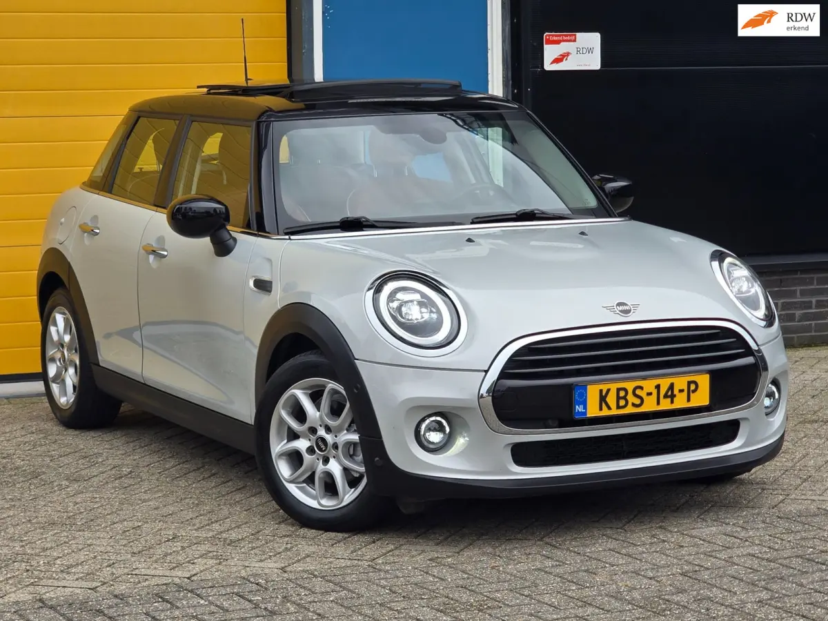 1.5 Cooper Business Edition / AUT / Cruise Control / Cognac Leder / Navi / Open Panoramadak / Led / Allu Velgen