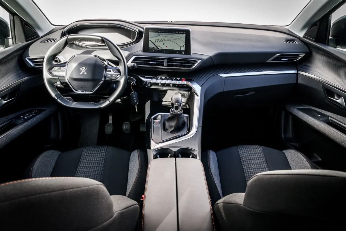 1.2 PureTech Executive | Trekhaak | 3D-I-Cockpit | Cruise Control | Carplay | Camera