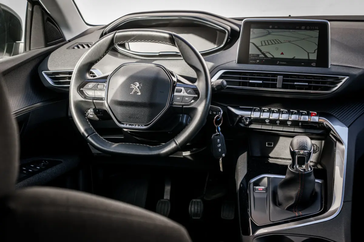 1.2 PureTech Executive | Trekhaak | 3D-I-Cockpit | Cruise Control | Carplay | Camera