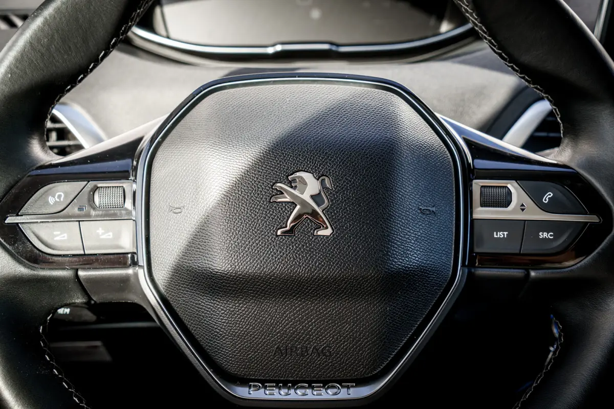 1.2 PureTech Executive | Trekhaak | 3D-I-Cockpit | Cruise Control | Carplay | Camera