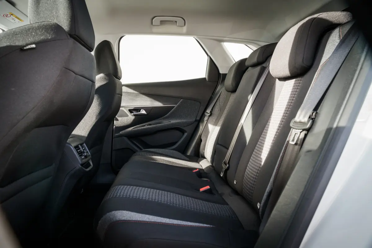 1.2 PureTech Executive | Trekhaak | 3D-I-Cockpit | Cruise Control | Carplay | Camera