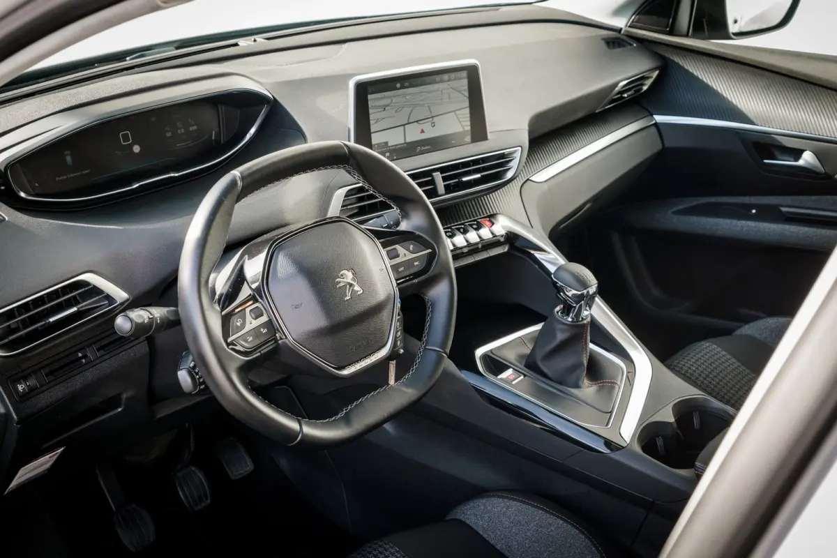 1.2 PureTech Executive | Trekhaak | 3D-I-Cockpit | Cruise Control | Carplay | Camera
