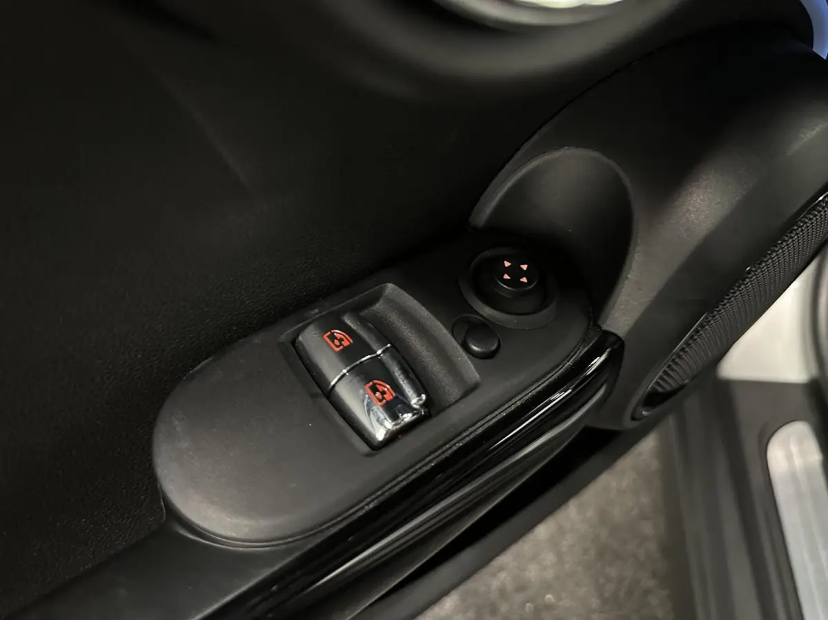 1.5 Cooper Business Edition|Carplay|Navi|Airco|Cruise|NAP|