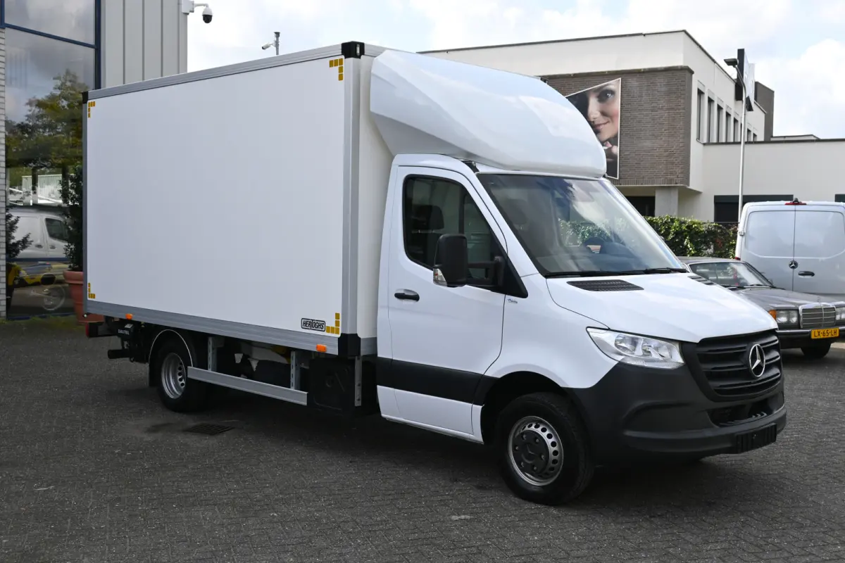 519 CDI 3.0 V6 Bakwagen met klep Laadklep, Geveerde stoel