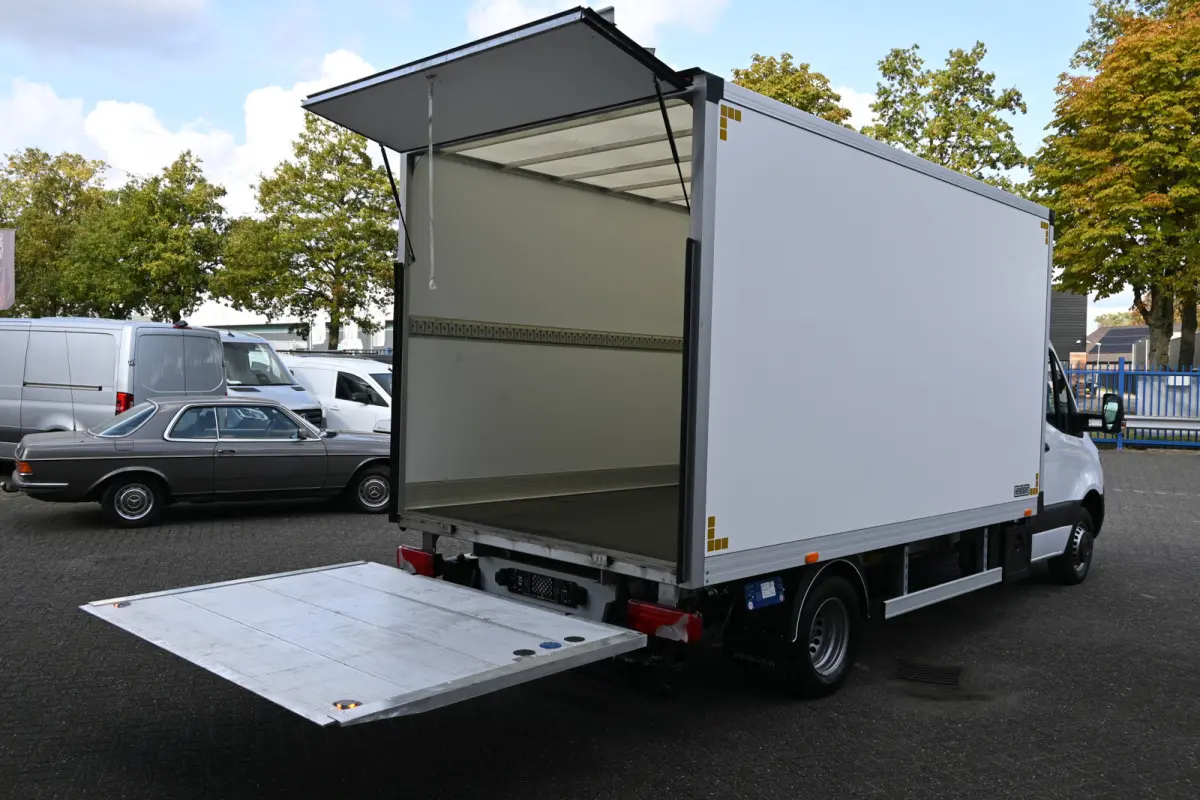 519 CDI 3.0 V6 Bakwagen met klep Laadklep, Geveerde stoel