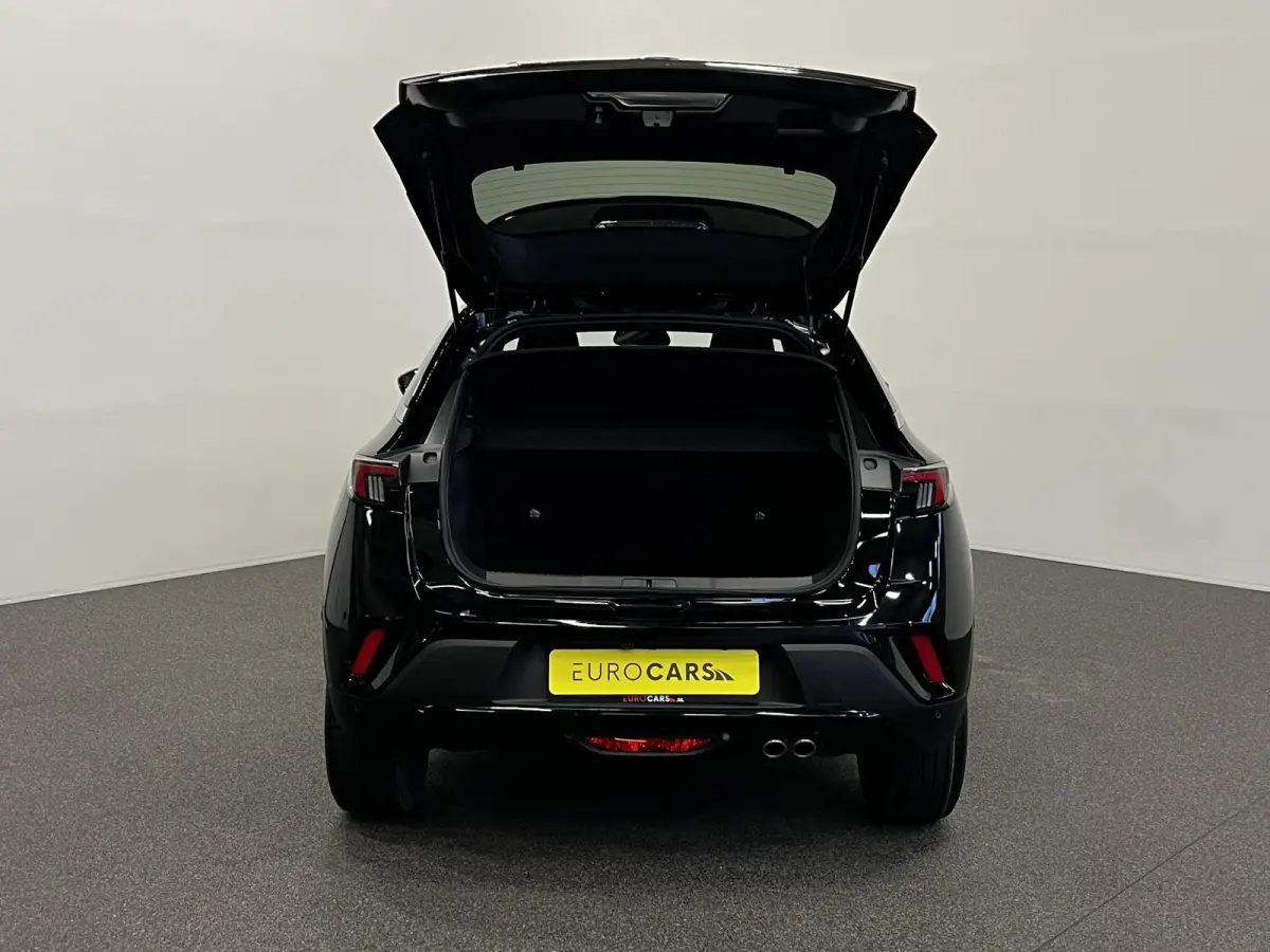 1.2 Turbo Automaat Hybrid Ultimate Climate Control Apple Carplay/Android Auto  Navigatie Full LED Leder/Alcantara Virtual cockpit PDC VA + Camera 18" LM Velgen Adaptive Cruise Control