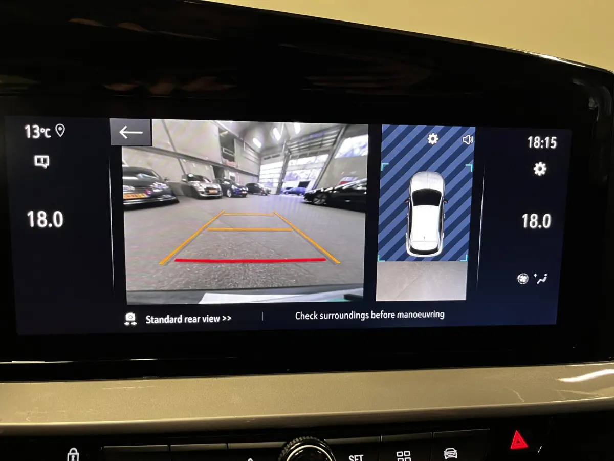1.2 Turbo Automaat Hybrid Ultimate Climate Control Apple Carplay/Android Auto  Navigatie Full LED Leder/Alcantara Virtual cockpit PDC VA + Camera 18" LM Velgen Adaptive Cruise Control