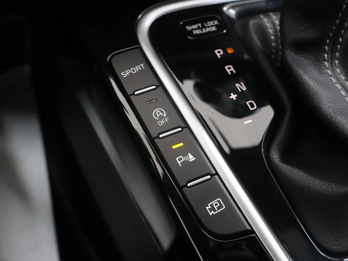 1.5 T-GDi GT-Line | Panoramadak | Matrix LED Koplampen | Stoel/Stuurverwarming | Keyless Go | Elektrisch bedienbare achterklep