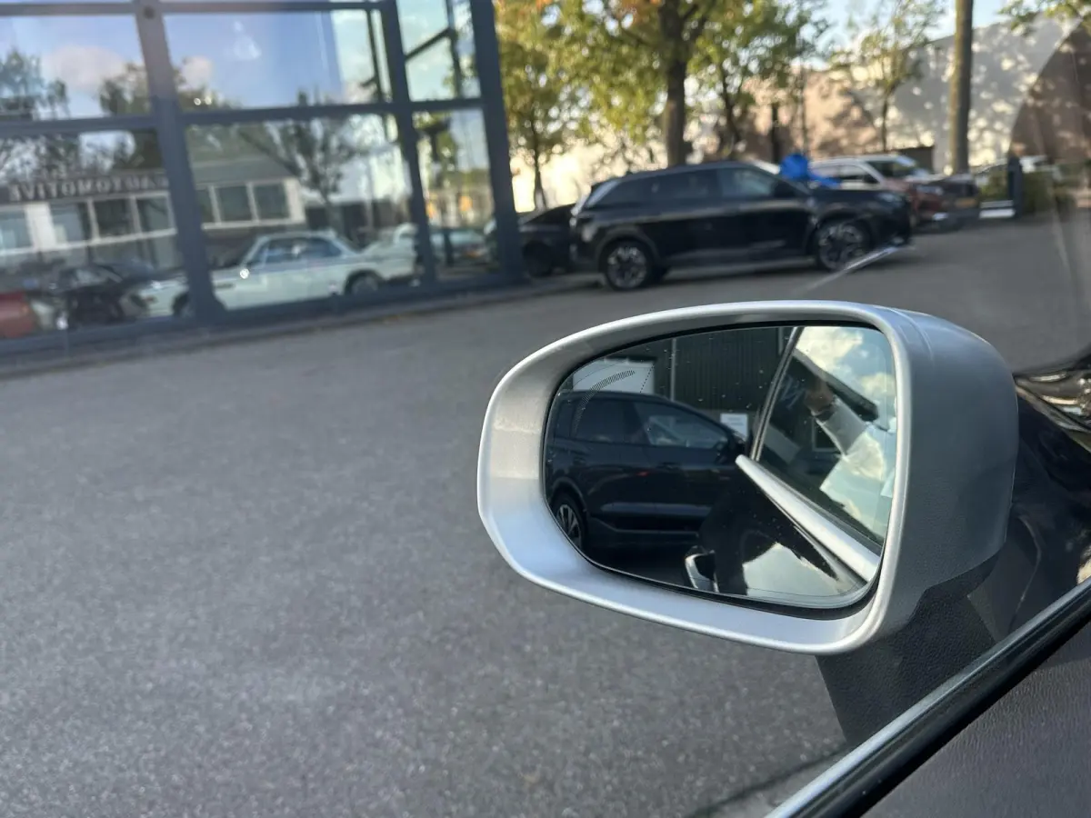 2.0 T8 Twin Engine AWD R-Design BOMVOL !! | DEALER ONDERHOUDEN | LUCHTVERING | ELK. TREKHAAK | STOEL + STUURVERWARMING | MEM. SEAT | CAMERA | RIJKLAAR INCL. 12 MND BOVAG GARANTIE |