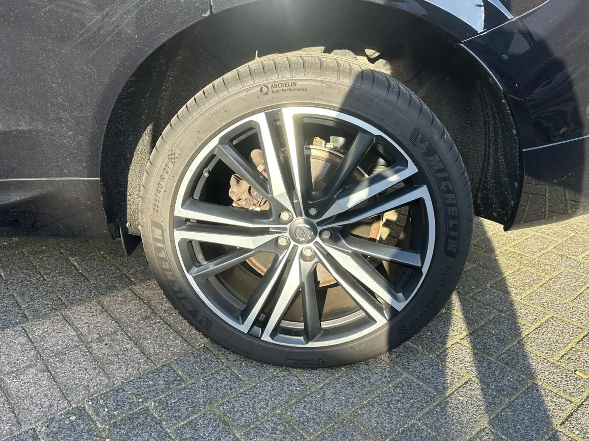 2.0 T8 Twin Engine AWD R-Design BOMVOL !! | DEALER ONDERHOUDEN | LUCHTVERING | ELK. TREKHAAK | STOEL + STUURVERWARMING | MEM. SEAT | CAMERA | RIJKLAAR INCL. 12 MND BOVAG GARANTIE |