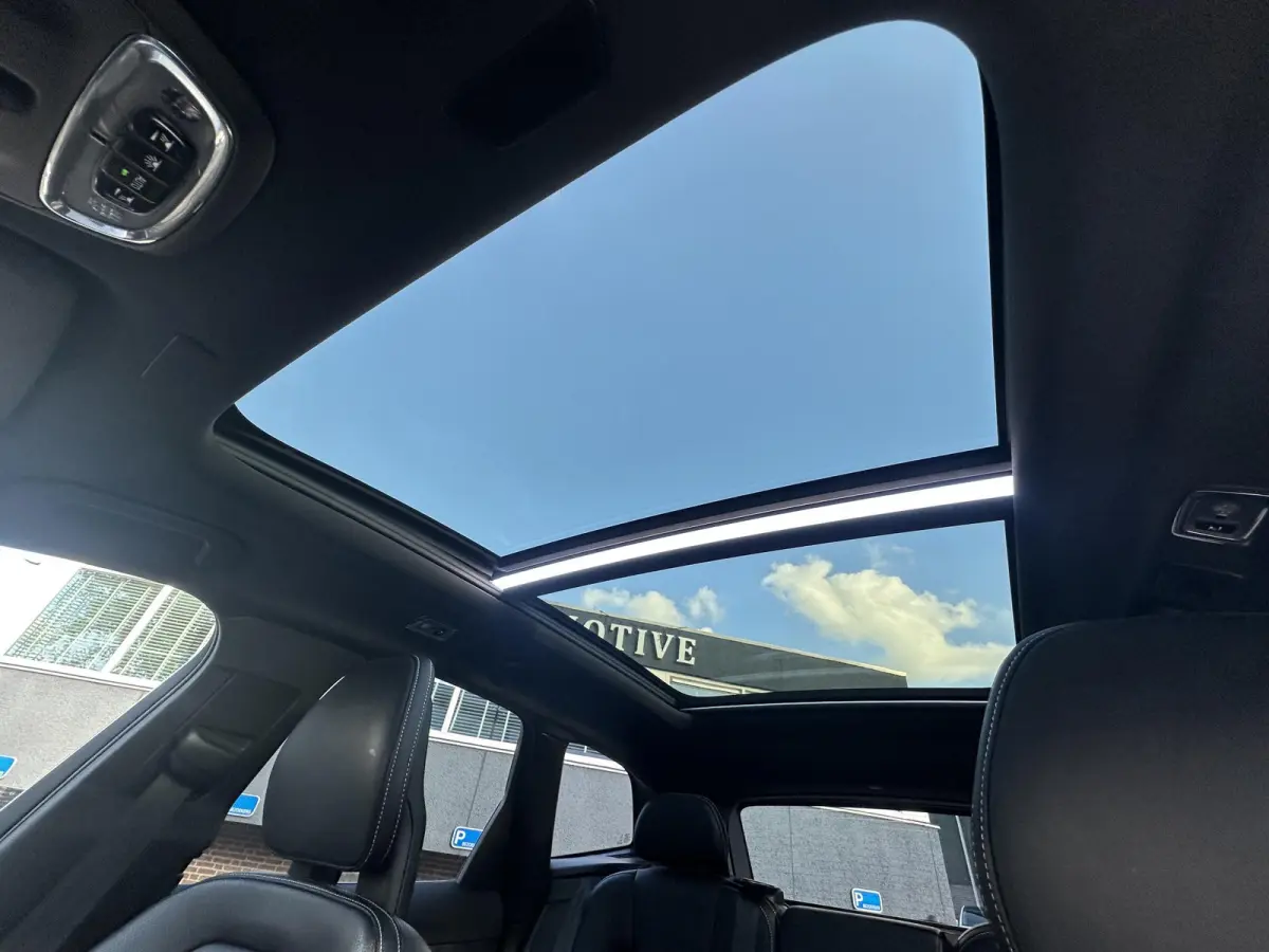 2.0 T8 Twin Engine AWD R-Design BOMVOL !! | DEALER ONDERHOUDEN | LUCHTVERING | ELK. TREKHAAK | STOEL + STUURVERWARMING | MEM. SEAT | CAMERA | RIJKLAAR INCL. 12 MND BOVAG GARANTIE |