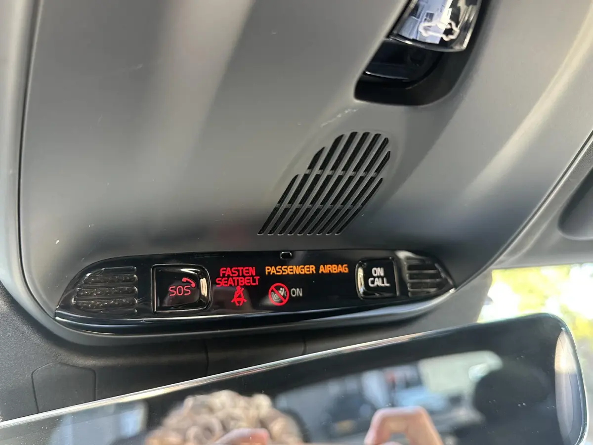 2.0 T8 Twin Engine AWD R-Design BOMVOL !! | DEALER ONDERHOUDEN | LUCHTVERING | ELK. TREKHAAK | STOEL + STUURVERWARMING | MEM. SEAT | CAMERA | RIJKLAAR INCL. 12 MND BOVAG GARANTIE |